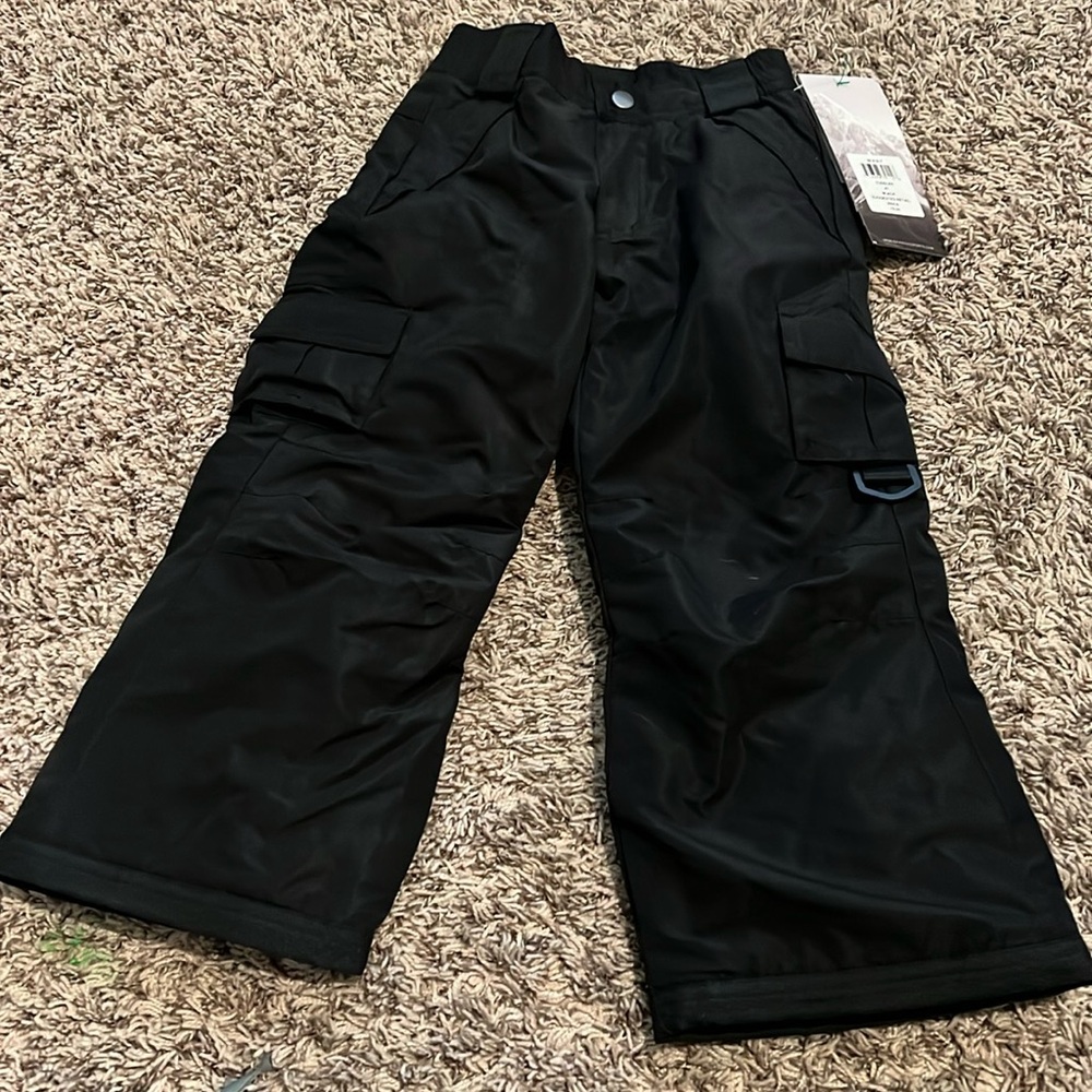 NWT Black Snowpants